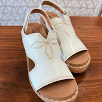 Darlin Wedge