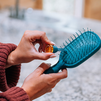 Detangler Brush For Medium Hair (Teal With It)