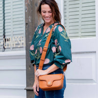Juliet Crossbody Bag Purse (Saddle)
