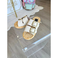 Billie Sandal, Shu Shop