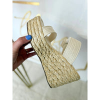 Leena Wedge, Shu Shop