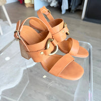 Hannah Wedge, Shu Shop