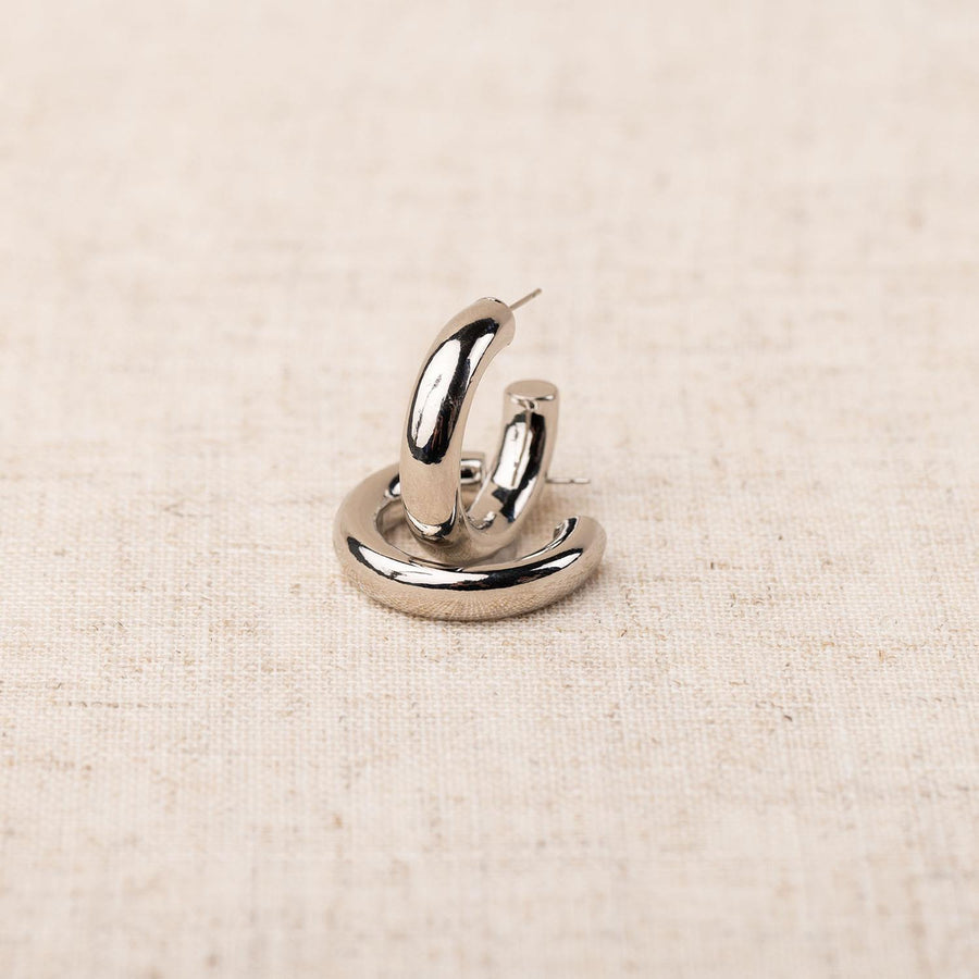 Sara Shiny Silver Earring