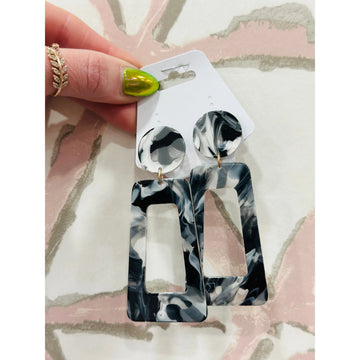 Kia Earring