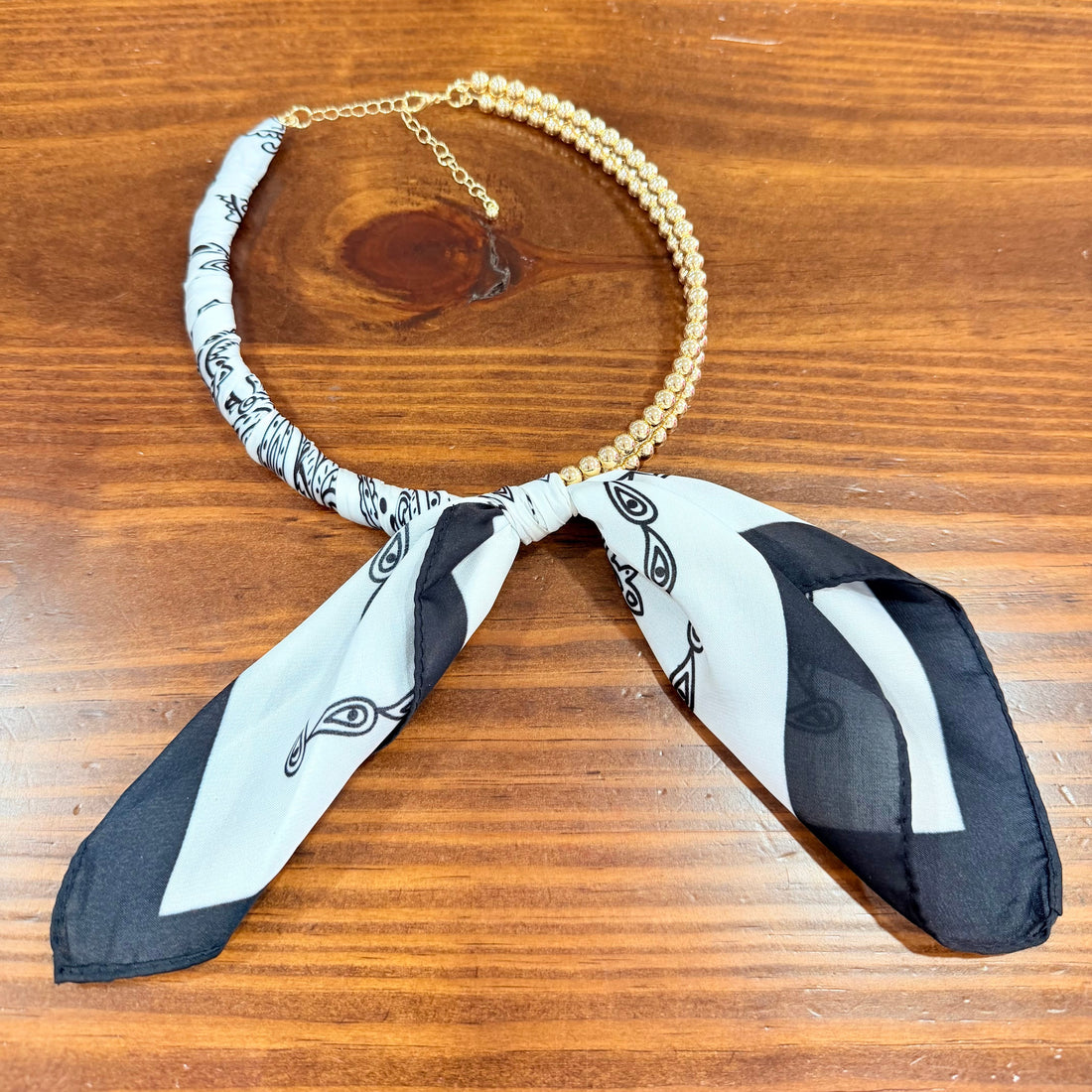 Scarf Beaded Necklace (Black)