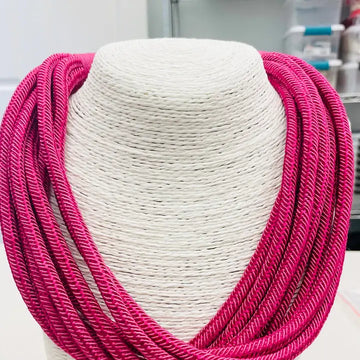 Jasmine Necklace (magenta)