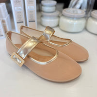 Bridgette Flat