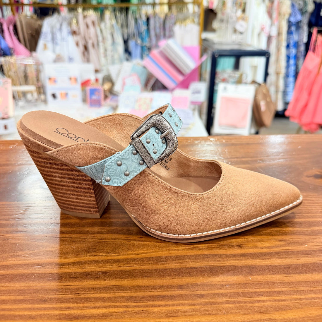 For The Girls Wedge
