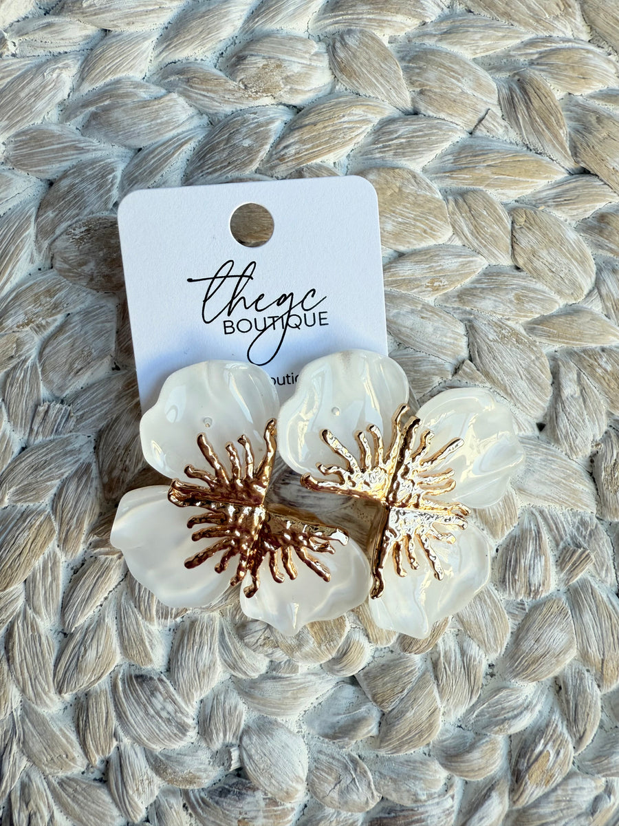 Half Flower Earring (white)