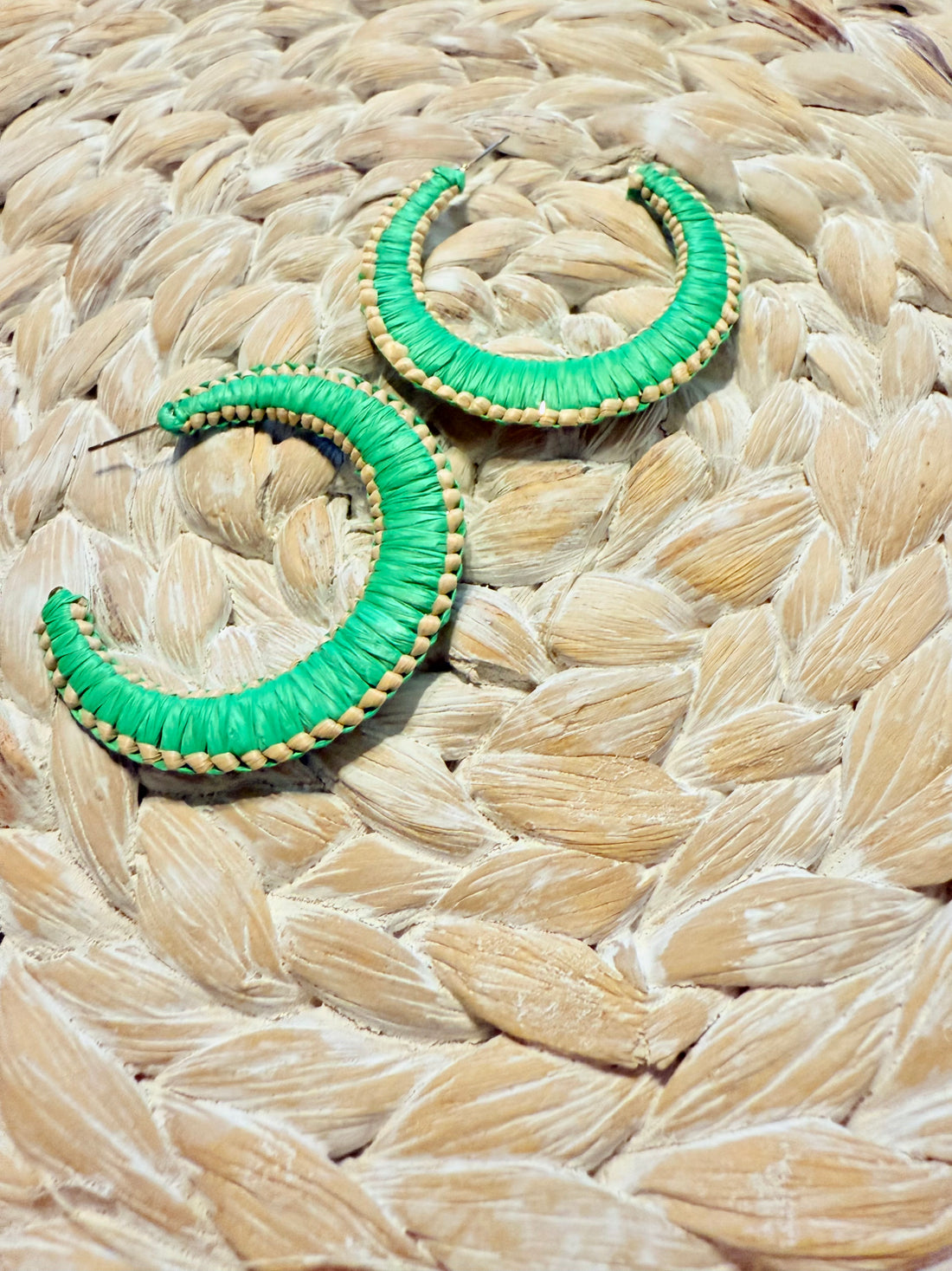 Raffia Half Hoop (green)