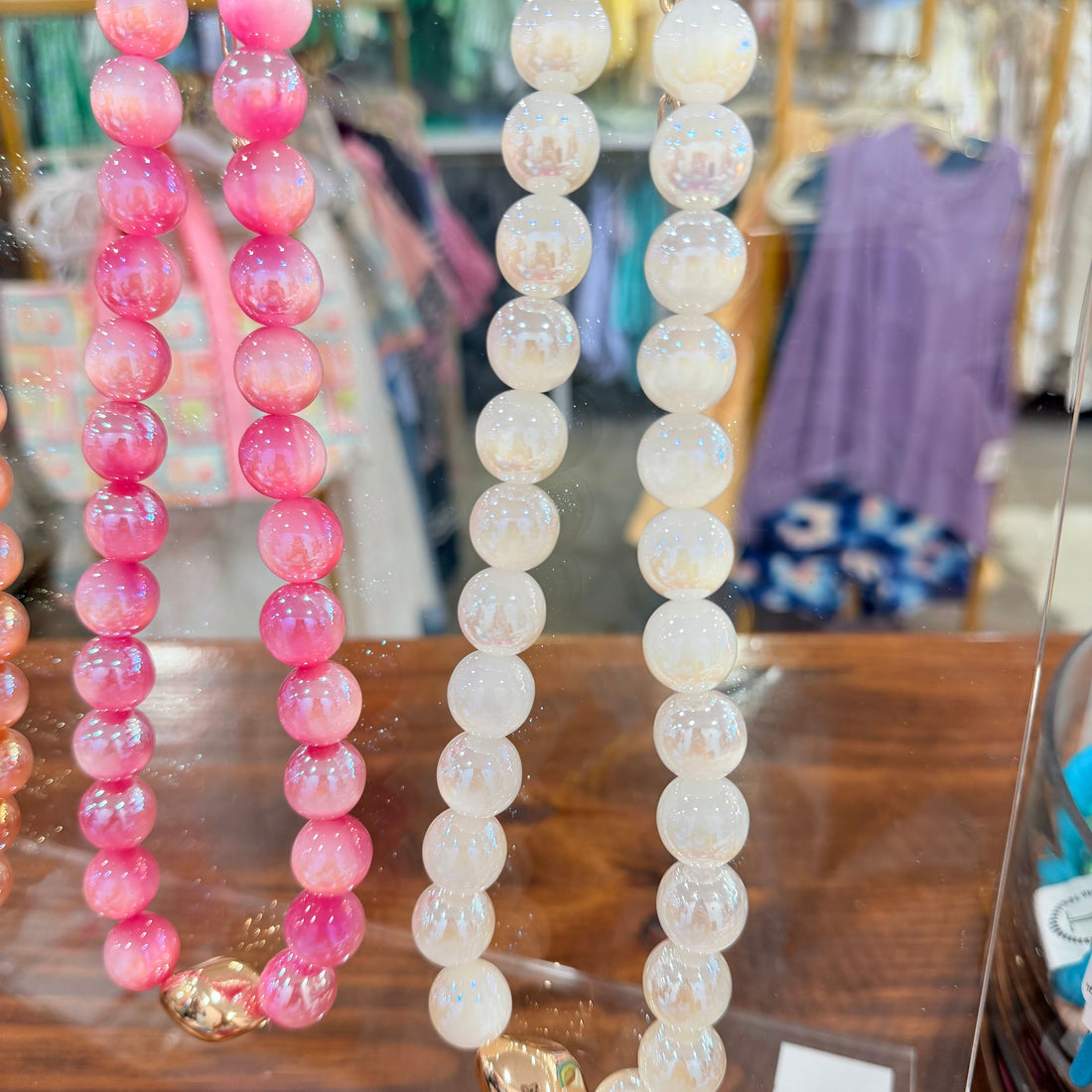 Shelly Necklace (White)