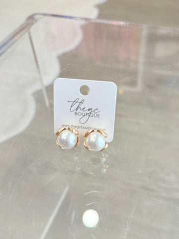 Pearl Flower Stud