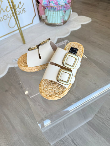 Billie Sandal, Shu Shop