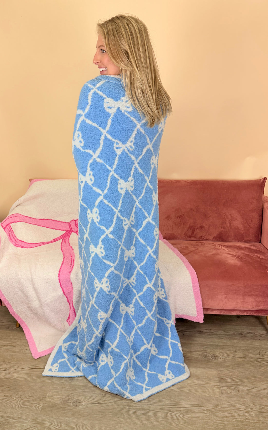 Bow Knitted Blanket