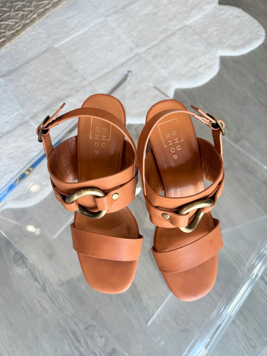 Hannah Wedge, Shu Shop