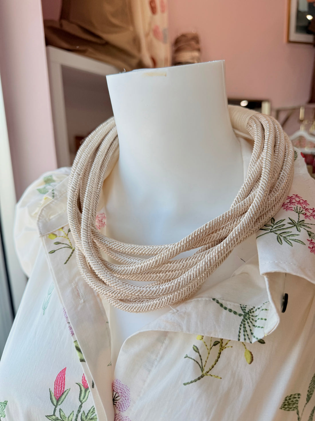 Jasmine Necklace (ecru)