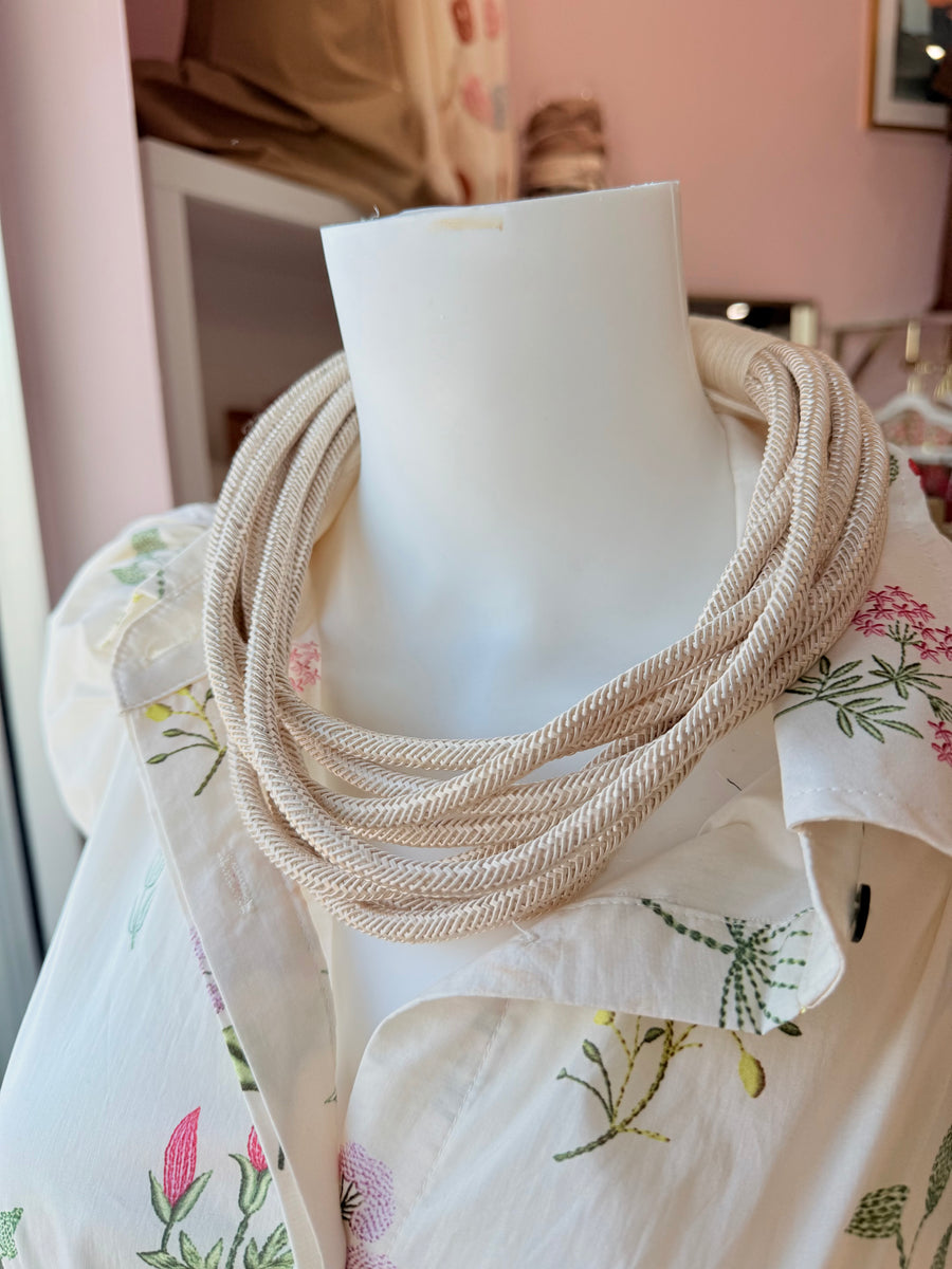 Jasmine Necklace (ecru)