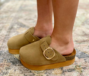 Jasmine Clog