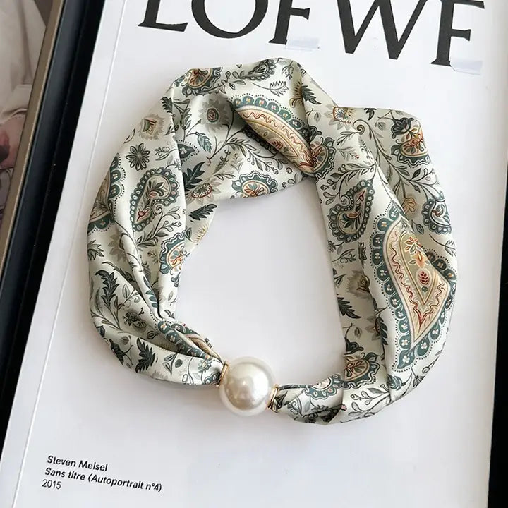 Magnetic Pearl Necklace (Style C)