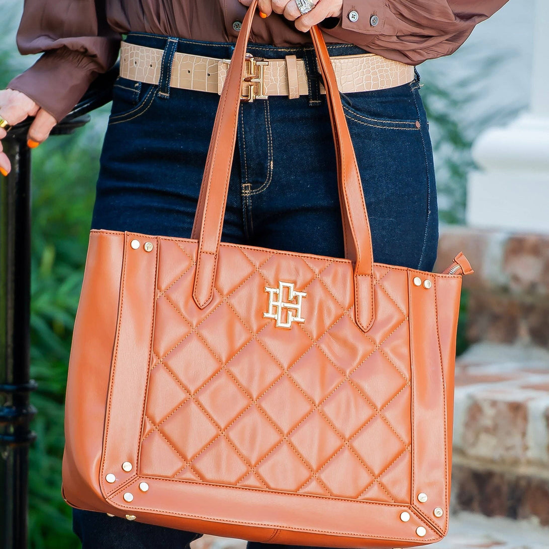 Sophie Zippered Tote (Saddle)
