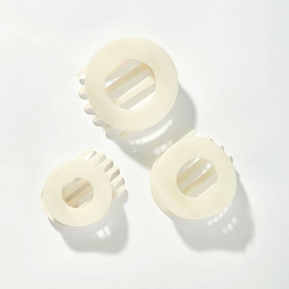 Coconut White Medium Flat Circle Hair Clip