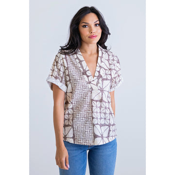 Safari v-Neck Signature Top