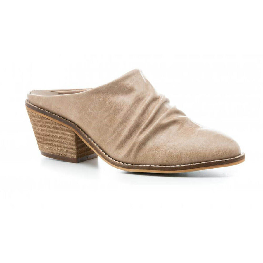 Streaming, Corky's Footwear